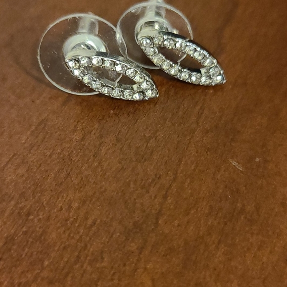 New York & Company Jewelry - 💥Stud Earrings